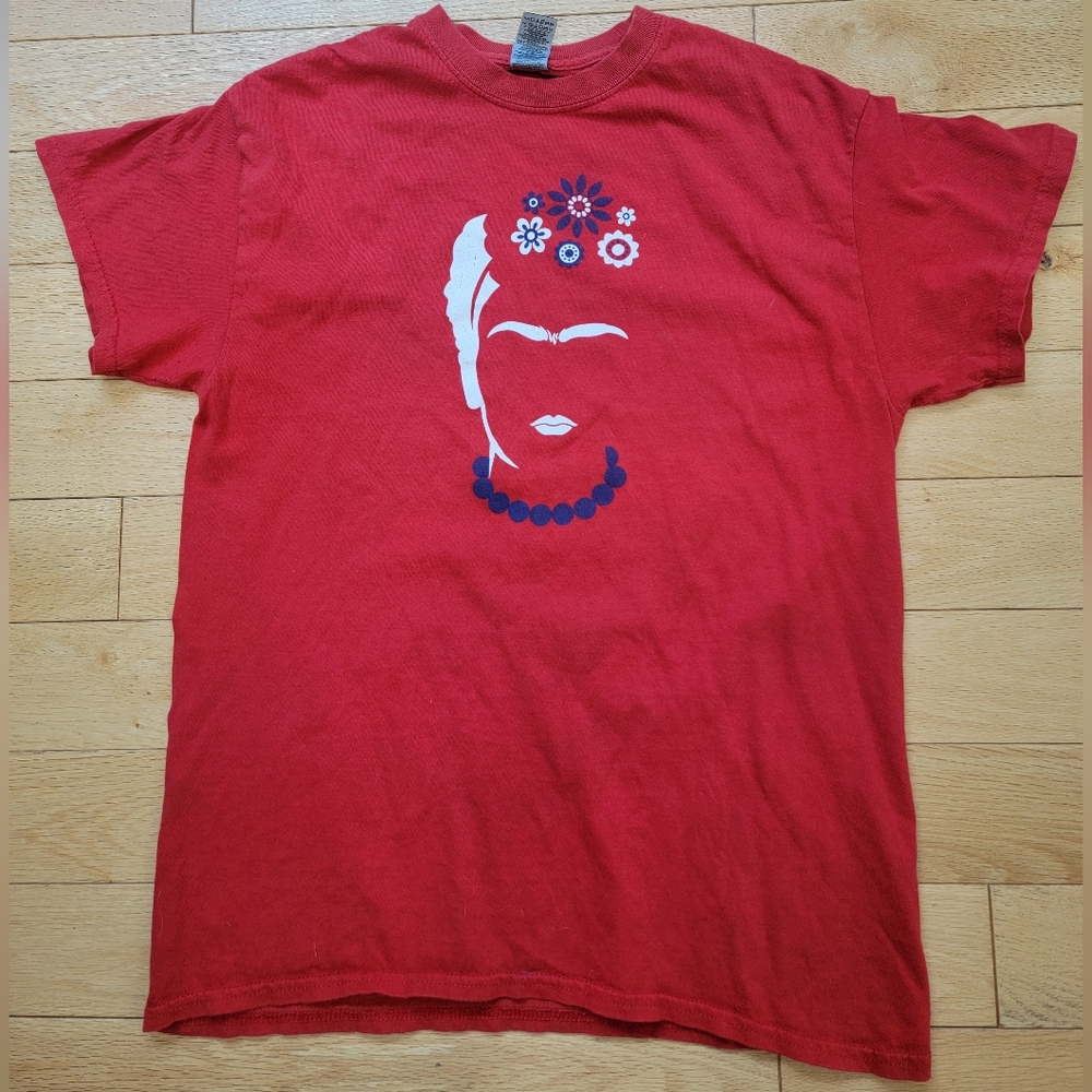 Frida Kahlo T-shirt from Frida Kahlo Timeless Exhibition (Size: Medium)